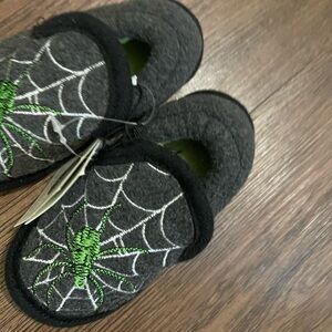 George Kids Spider Web Slippers - Gray and Green